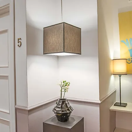 게스트하우스 94rooms Vatican - Vigliena 4*